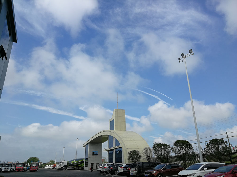 程力重工產(chǎn)品“精工制造、精益求精”——外貿(mào)出口客商不期而至，訂單紛至踏來